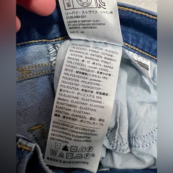 Levi’s High Rise Super Skinny Light Wash Jeans - Size 30 - Picture 6 of 10
